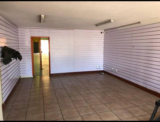 INDUSTRIAL PROPERTY TO RENT IN HENNOPSPARK